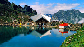 Hemkund sahib: Sikh pilgrim shrine flanked by hemkund lake.